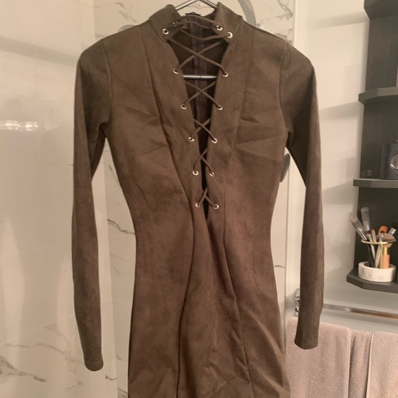 Long sleeve Dress - Picture 2 of 2